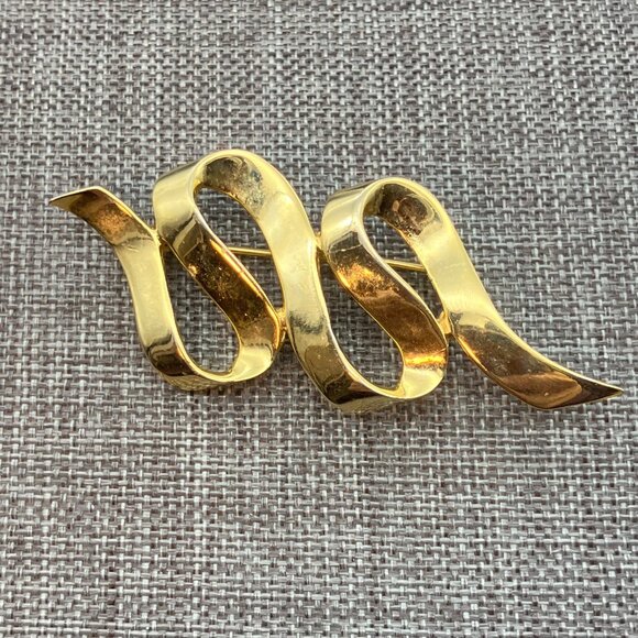 M Jent Ribbon Brooch Pin 2.5 In As Is Vintage Gold Shiny Retro Classic Gift - Picture 2 of 8